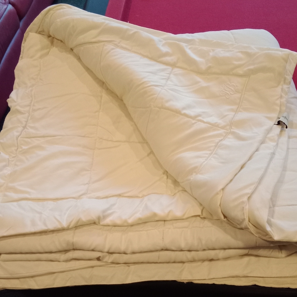 Beautiful Monogramed Tommy Bahama Duet Cover